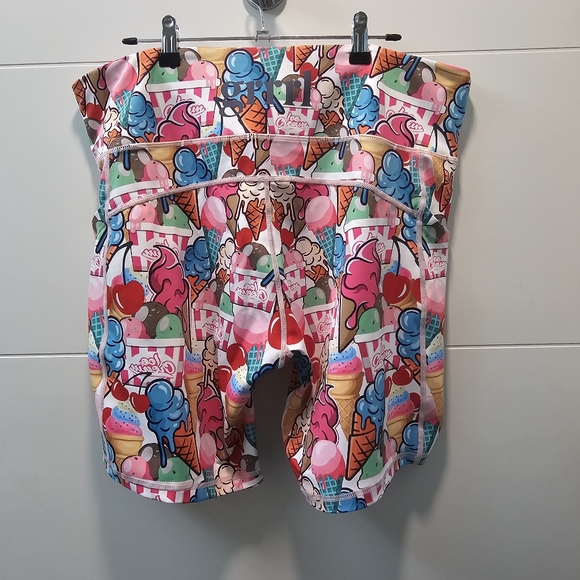 Frosty Treat Xtra Long Next Level Pocket Shorts - Size SAM GRRRL - Picture 4 of 5